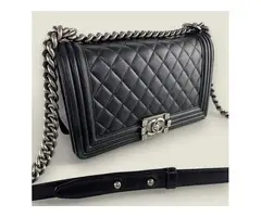 Chanel old medium Boy schoudertas
