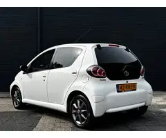 Toyota Aygo 1.0-12V Dynamic Navigator | Airco | 5-Deurs