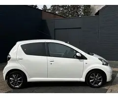 Toyota Aygo 1.0-12V Dynamic Navigator | Airco | 5-Deurs