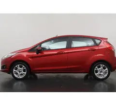 Ford Fiesta 1.0 Style Ultimate - Navigatie - Lichtmetalen velgen - Trekhaak - Cruise Control