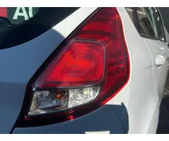 Ford Fiesta 1.0 Titanium - Navigatie - Cruise Control - Climate Controle - Parkeersens A - 10