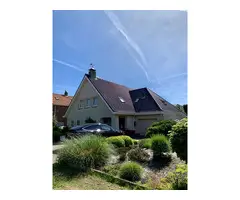 Luxe gastenkamer ligt op een fijne locatie aan de rand van het centrum van Den Burg.