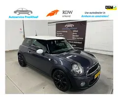 Mini 1.6 One Holland Street LEDER / NAVI