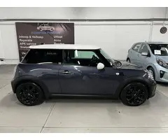 Mini 1.6 One Holland Street LEDER / NAVI