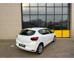 Dacia Sandero 90PK 4 seizoenen banden Expression, Camera, Led
