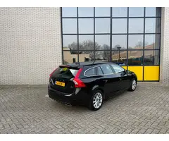 Volvo V60 2.0 D2 Momentum, 4 season banden, Automaat