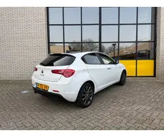 Alfa Romeo Giulietta 1.4 T Veloce, Vol leer, CarPlay, LMV