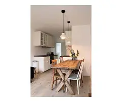 Woning aan de Dickenslaan te Amsterdam