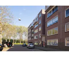 Woning aan de Dickenslaan te Amsterdam