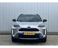Toyota Yaris Cross 1.5 Hybrid Adventure Dealer Onderhouden Treeplanken PDC Stoel Stuur verwarmd