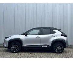 Toyota Yaris Cross 1.5 Hybrid Adventure Dealer Onderhouden Treeplanken PDC Stoel Stuur verwarmd