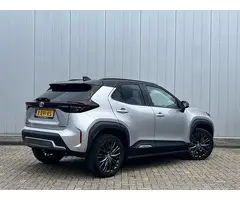Toyota Yaris Cross 1.5 Hybrid Adventure Dealer Onderhouden Treeplanken PDC Stoel Stuur verwarmd