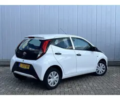 Toyota Aygo 1.0 VVT-i X-Fun NL Auto Airco Bluetooth