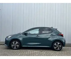 Toyota Yaris 1.5 Hybrid 115 Dynamic Comfort Pack NL Auto Parkeersensoren Stoel Stuur Verwarmd