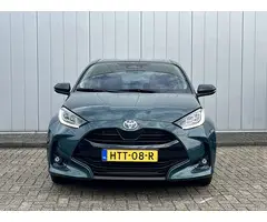 Toyota Yaris 1.5 Hybrid 115 Dynamic Comfort Pack NL Auto Parkeersensoren Stoel Stuur Verwarmd