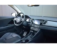 Kia Niro 1.6 GDi Hybrid ExecutiveLine Bi-Xenon | Zwart Leder | Carplay | Schuifdak | JBL | Keyless