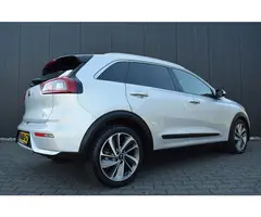 Kia Niro 1.6 GDi Hybrid ExecutiveLine Bi-Xenon | Zwart Leder | Carplay | Schuifdak | JBL | Keyless