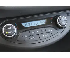 Toyota Yaris 1.5 Hybrid Active | Rijklaar | *Trekhaak* | Clima | Camera | Cruise | All-season