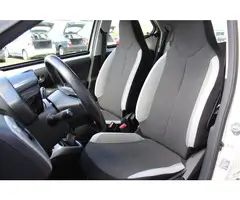 Toyota Aygo 1.0 VVT-i x-play | Rijklaar | Airco | Bluetooth | Mistlampen | Camera | Dealer onderhoud