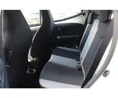 Toyota Aygo 1.0 VVT-i x-play | Rijklaar | Airco | Bluetooth | Mistlampen | Camera | Dealer onderhoud - 6