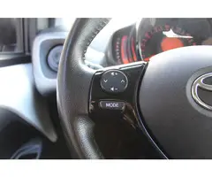 Toyota Aygo 1.0 VVT-i x-play | Rijklaar | Airco | Bluetooth | Mistlampen | Camera | Dealer onderhoud - 7