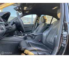 BMW 3-serie 320i High Executive - 8