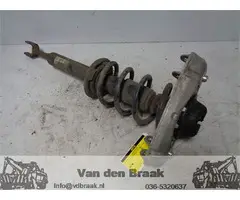 Audi A4 2001-2008 Veerpoot voorzijde links