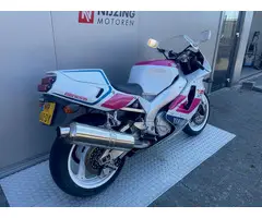 YAMAHA YZF 750 R - 1993