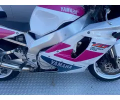 YAMAHA YZF 750 R - 1993 - 9