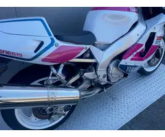 YAMAHA YZF 750 R - 1993 - 10