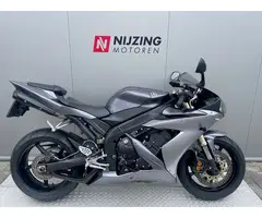 YAMAHA YZF R1 - 2004