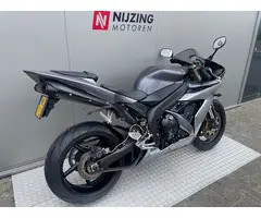 YAMAHA YZF R1 - 2004