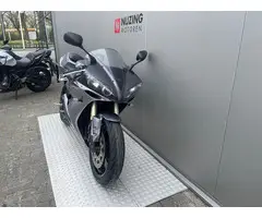 YAMAHA YZF R1 - 2004