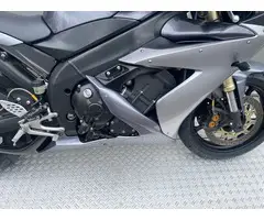 YAMAHA YZF R1 - 2004 - 9