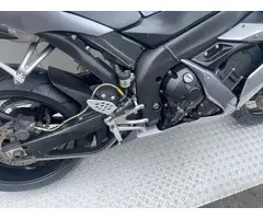 YAMAHA YZF R1 - 2004 - 10