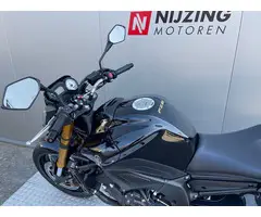 YAMAHA FZ 8 - 2012 - 9
