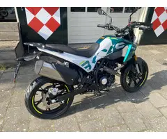 Benelli BKX 125 S ABS E5+ (bj 2026) - 2
